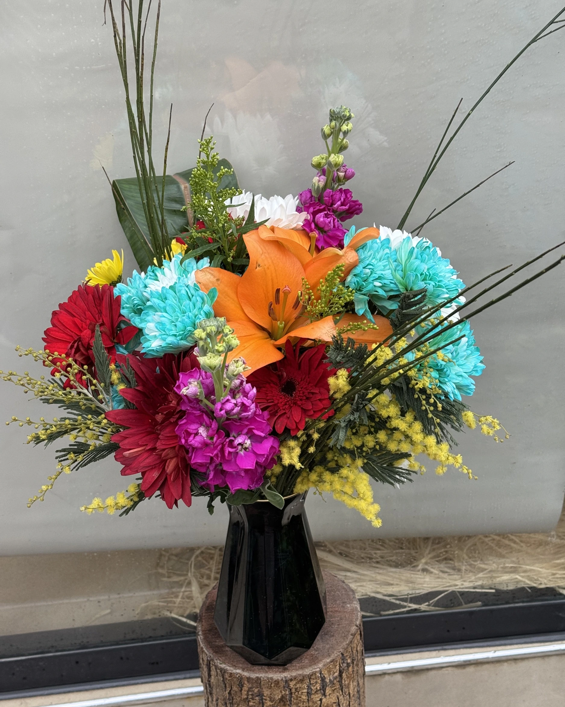 Leuchtende Farben – Vasenarrangement