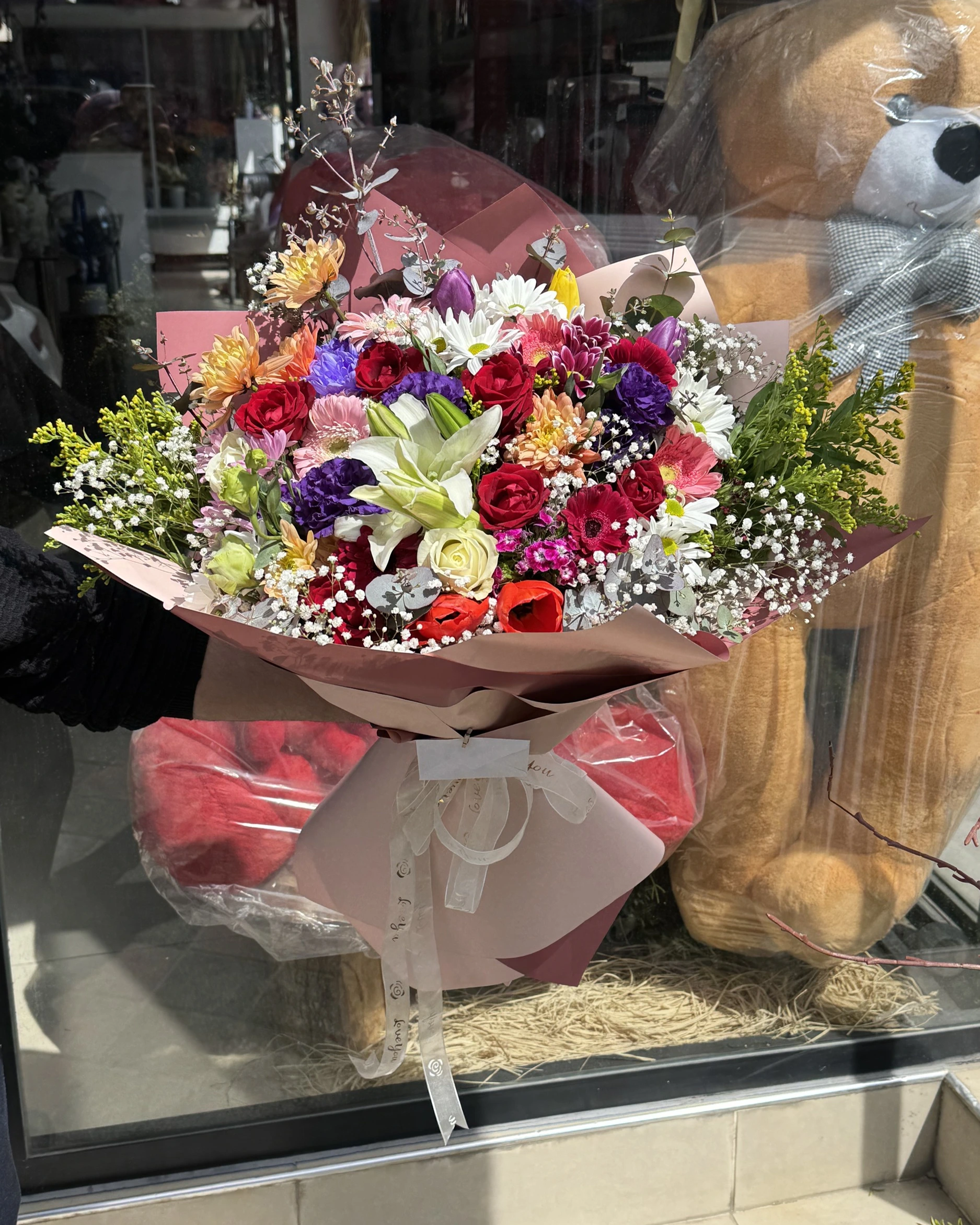 Bunter Lilienstrauß