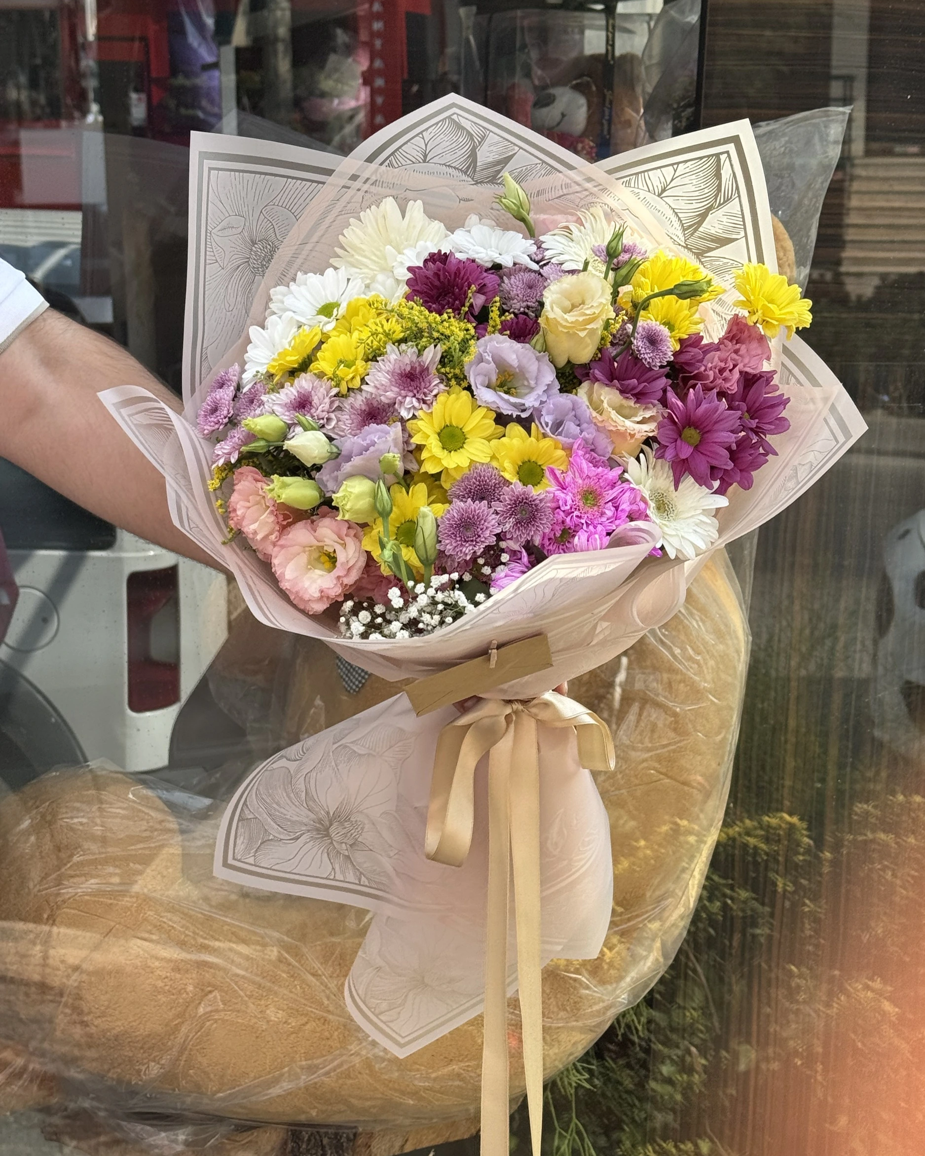 Жёлтые ромашки в сиреневом