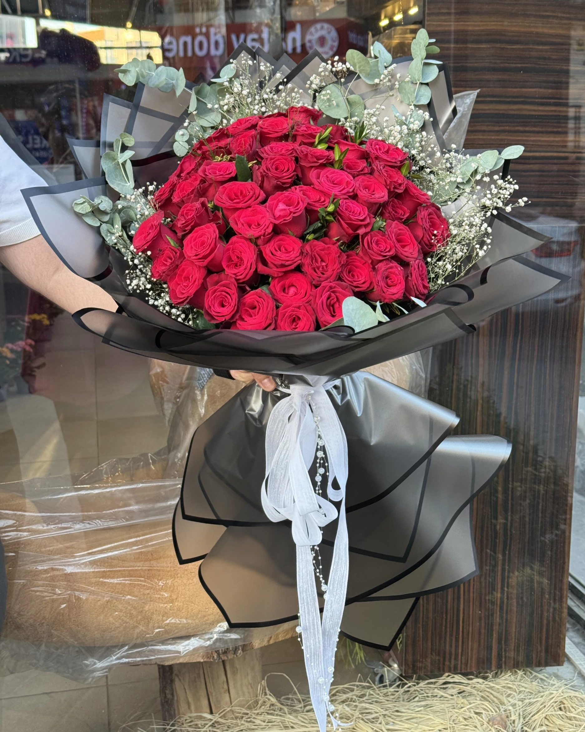 50 Red Roses