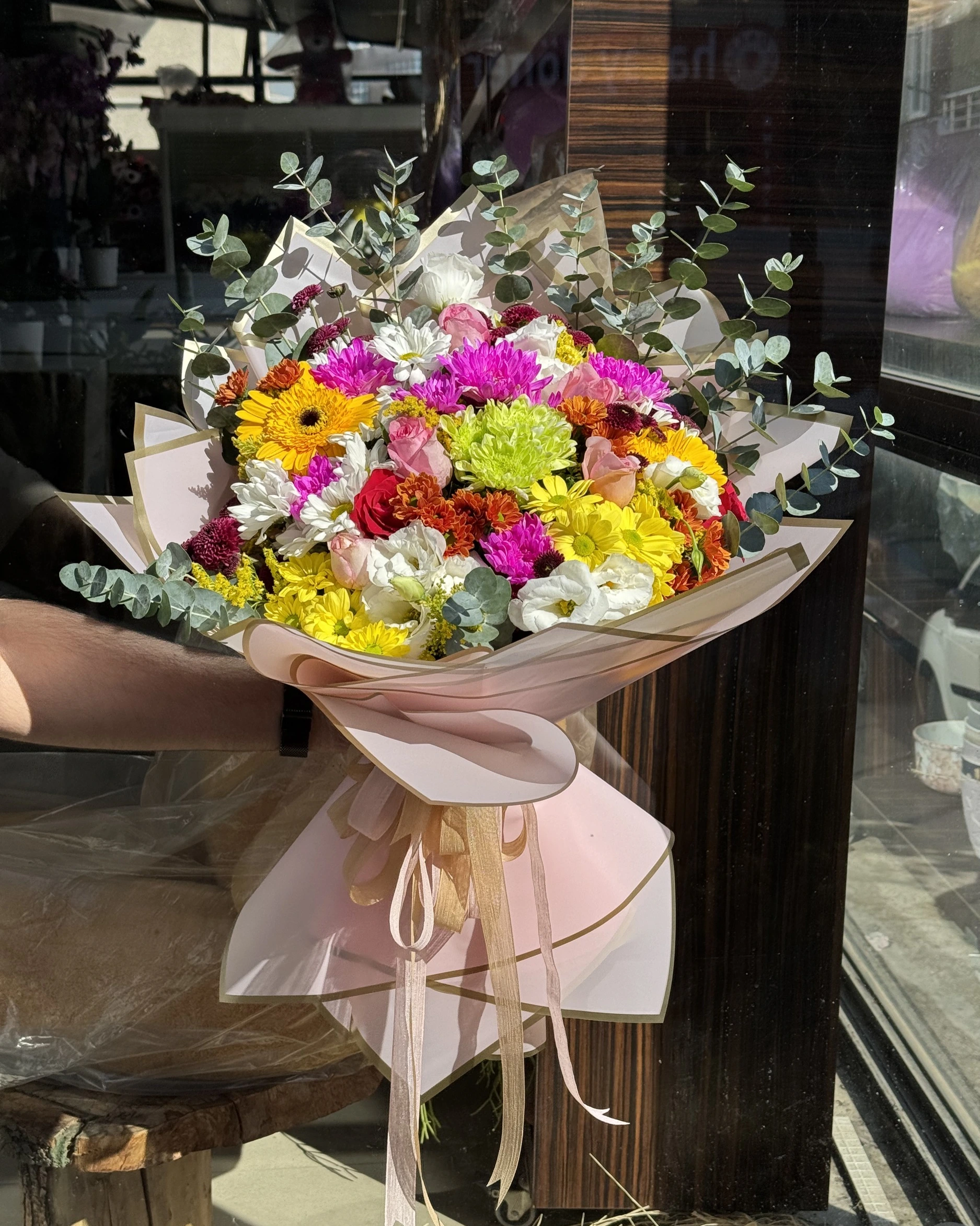 Großer bunter Strauß in Rosa